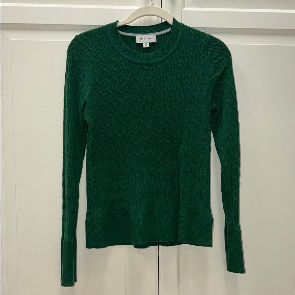 Kelly Green Cable Knit Crewneck Sweater Free Assembly NWOT